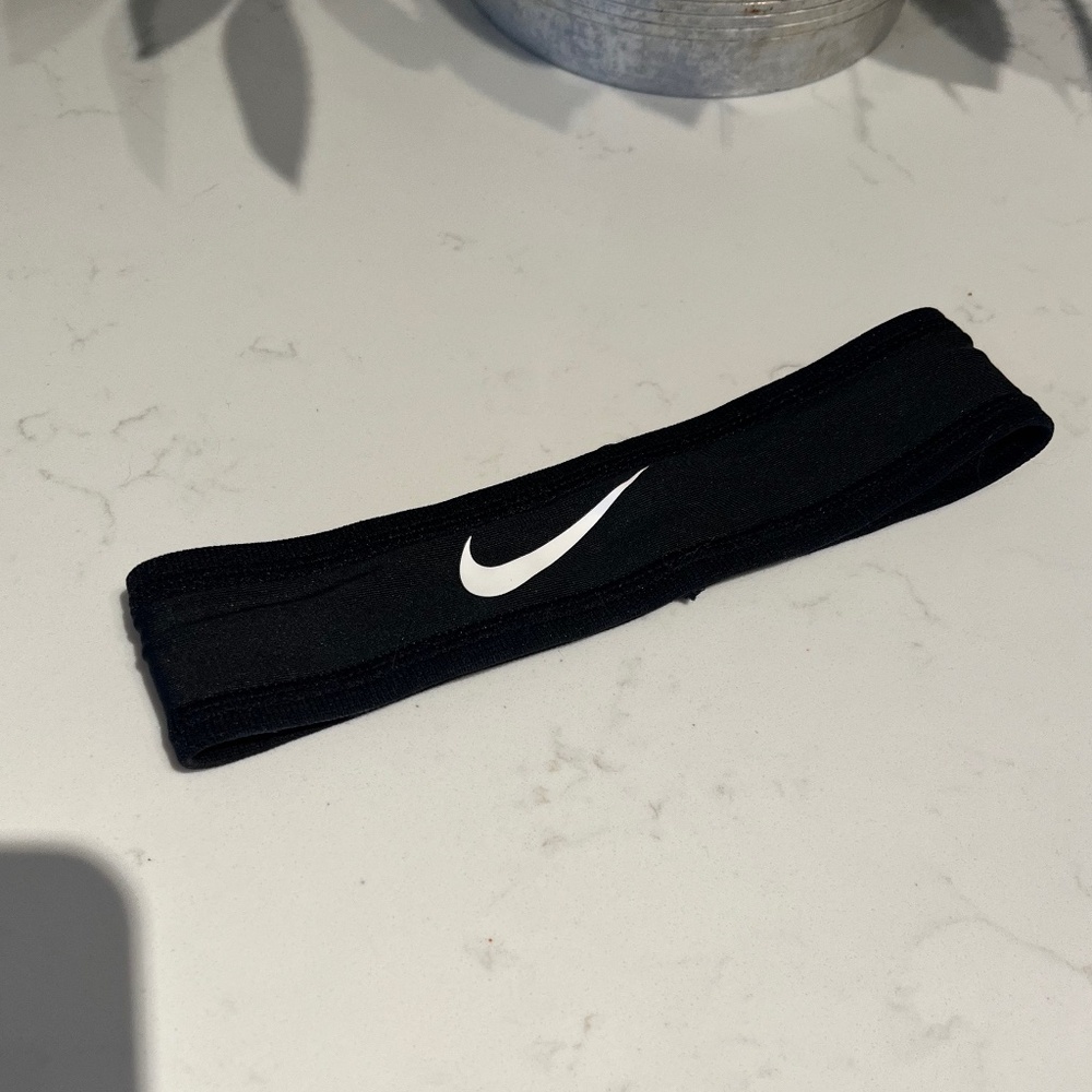 Nike headband